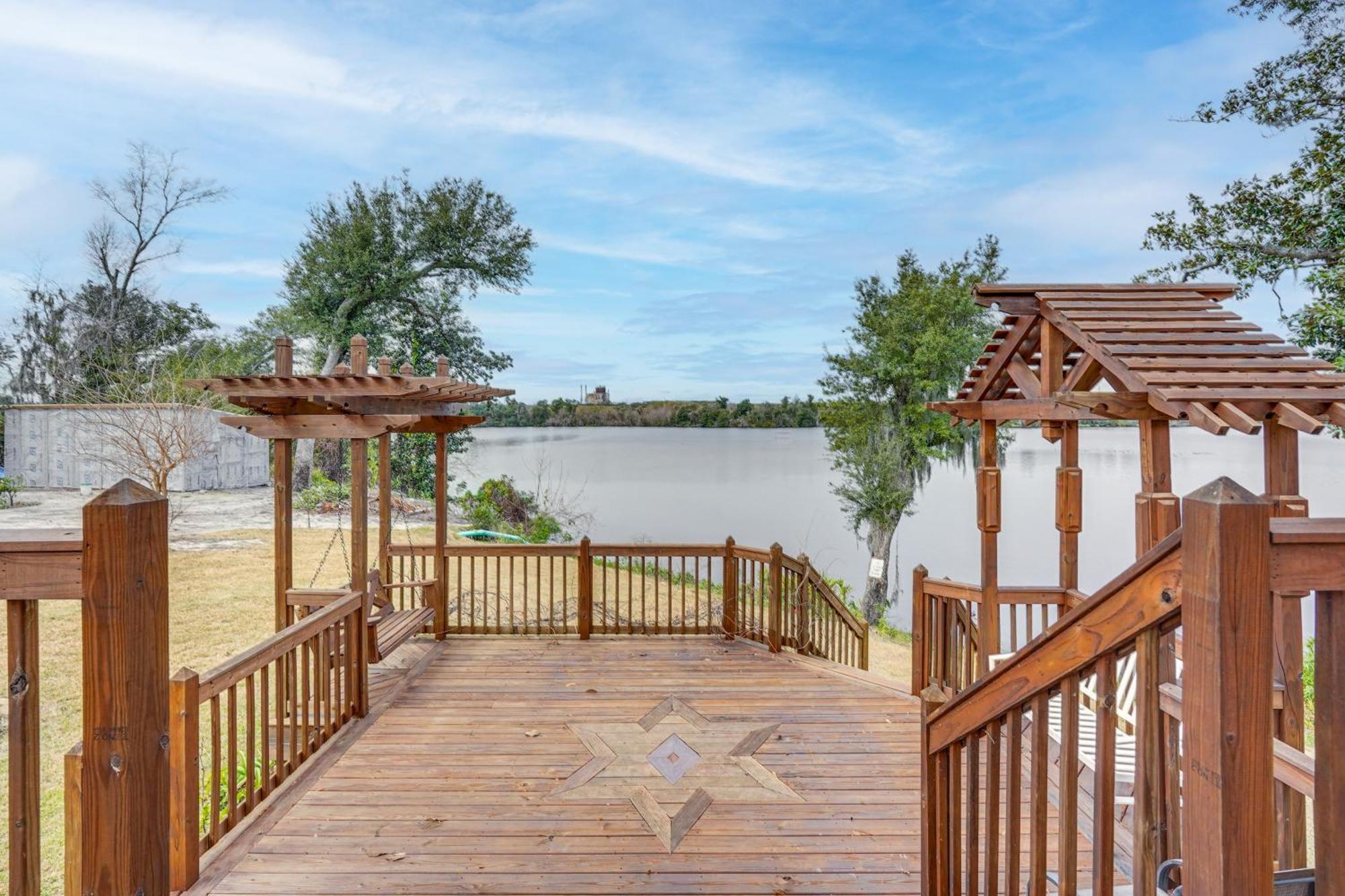 Apartment Lakefront With Hot Tub Access *